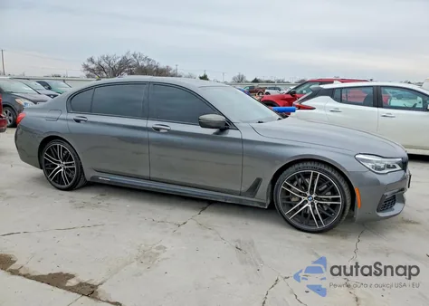 2018 BMW 750 Xi z USA, uszkodzony, nr VIN WBA7F2C55JG423615